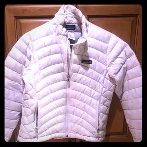 Women’s Patagonia puffer jacket
